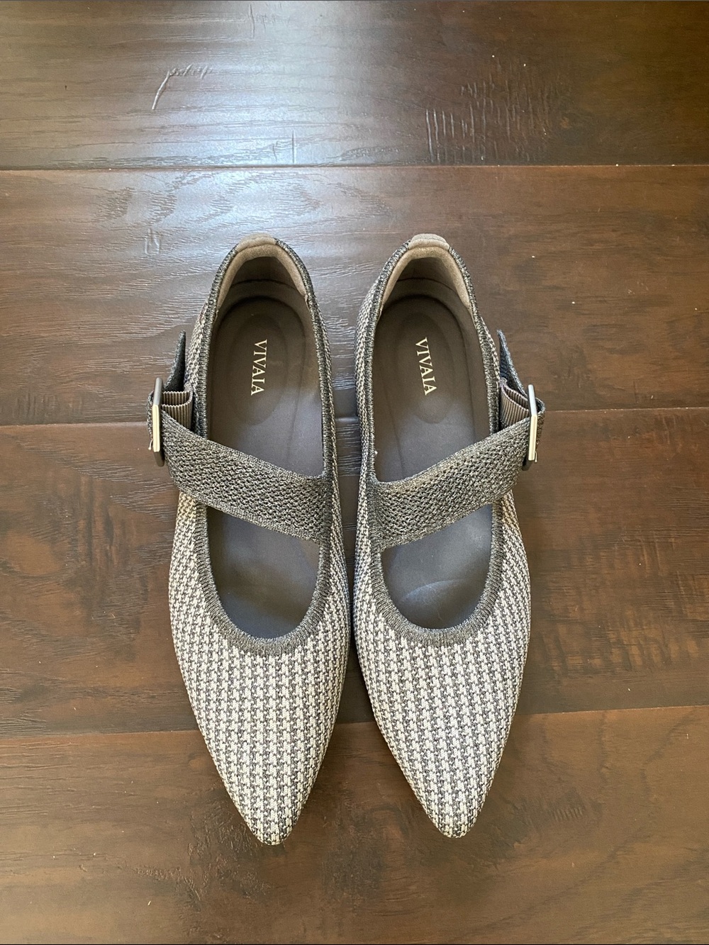 Vivaia Marie Pointed-Toe Mary Jane Flats